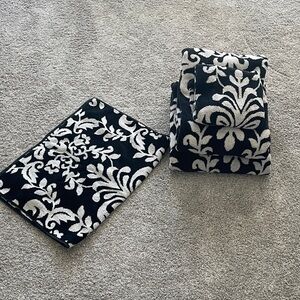 Black and White Damask Bath Mat Set